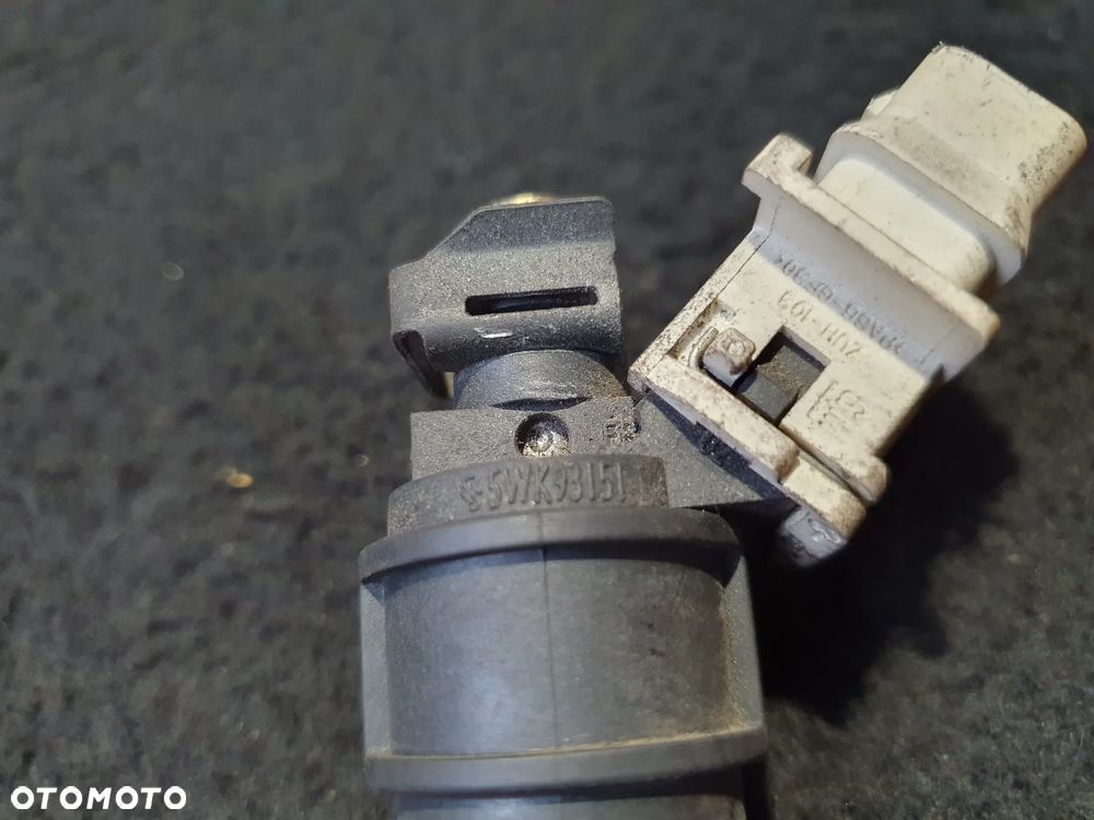 OPEL ASTRA G H ZAFIRA VECTRA C 1.8 16V Z18XE WTRYSKIWACZ 90536149 5WK93151 POSIADAM 3 SZT - 3