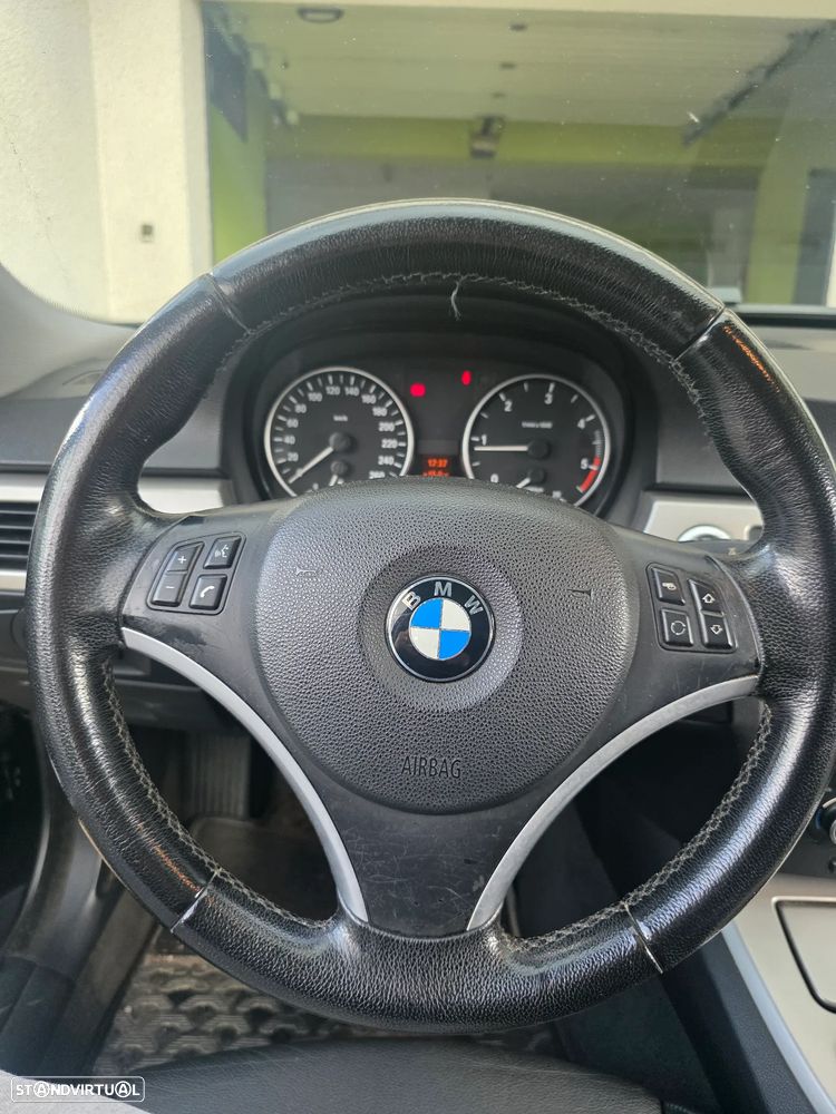 BMW 320 dA - 13