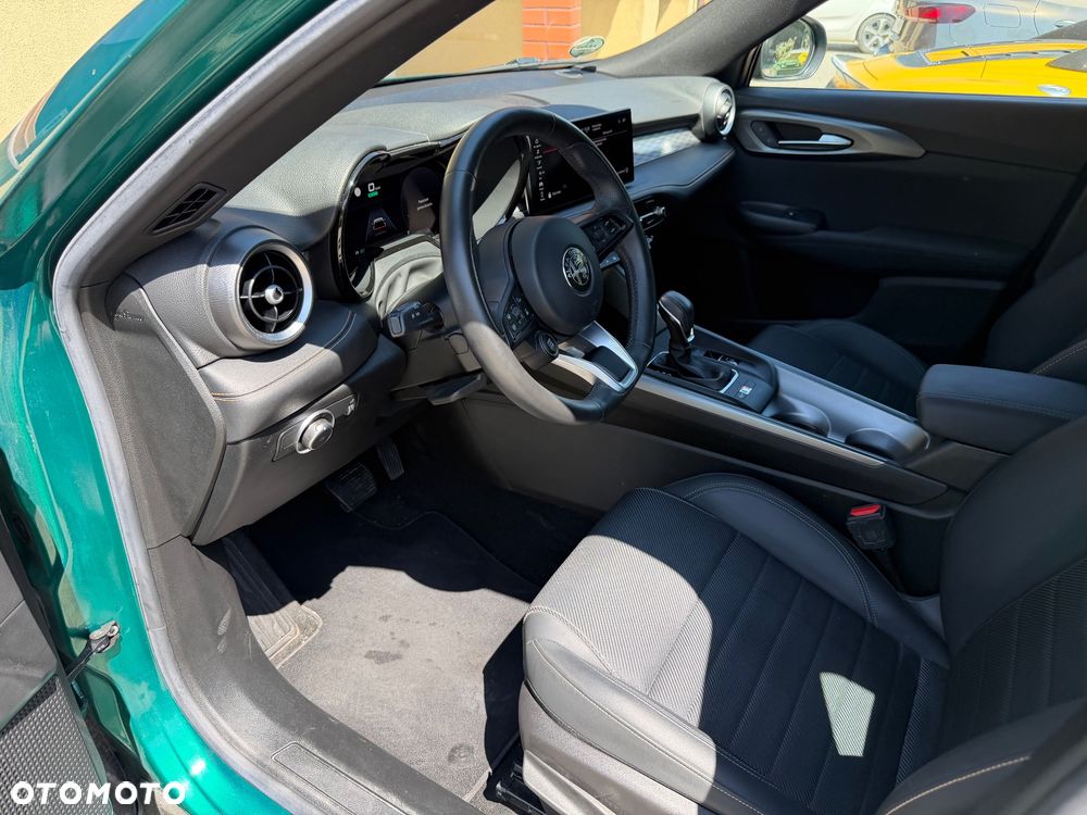 Alfa Romeo Tonale 1.5 T4 GSE mHEV Veloce DCT - 28
