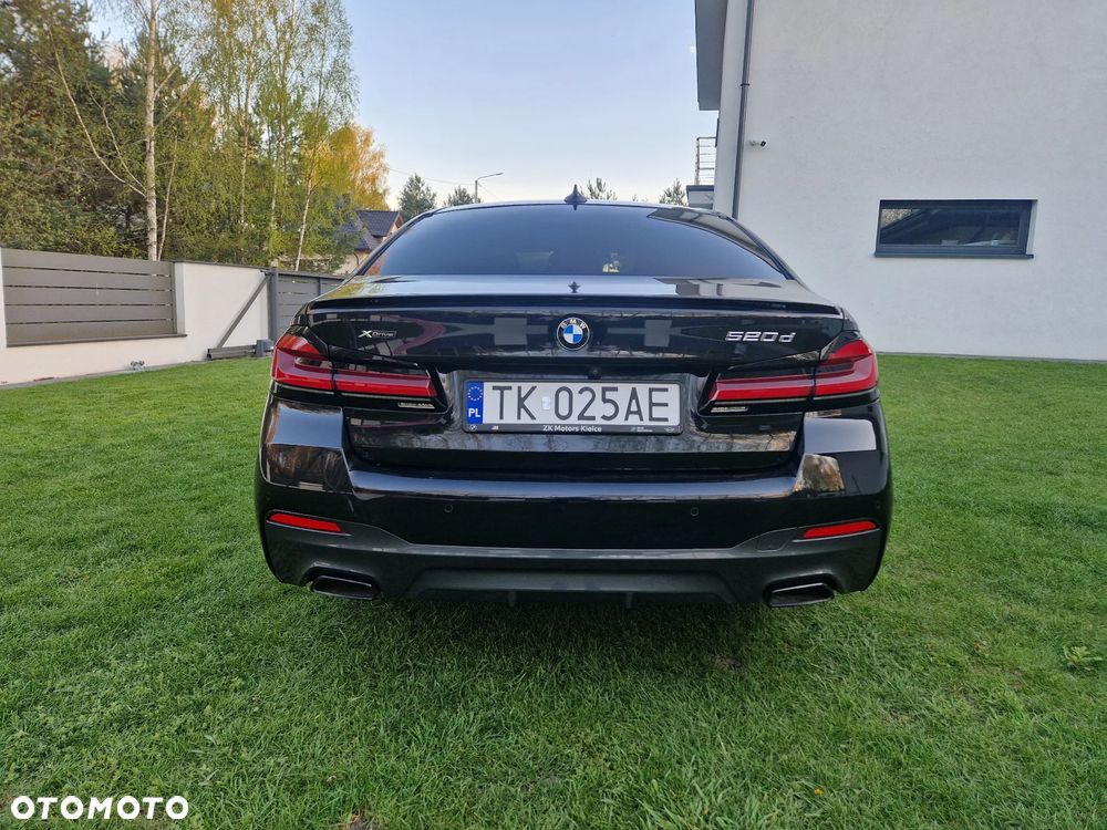 BMW Seria 5 520d xDrive - 5