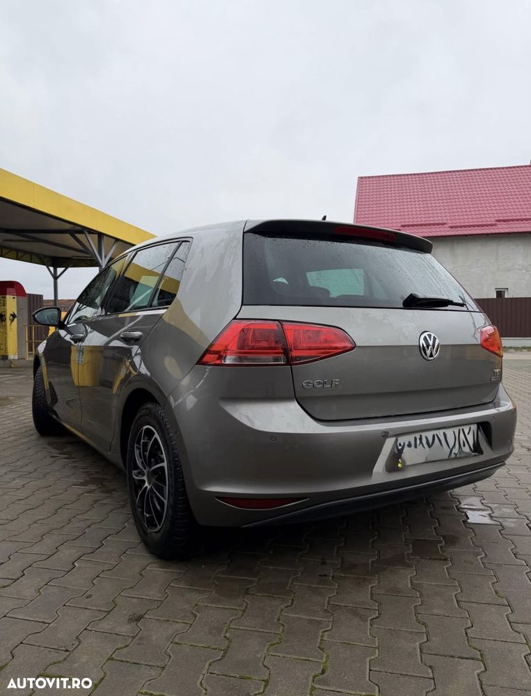 Volkswagen Golf 1.2 TSI BlueMotion Technology Comfortline - 2