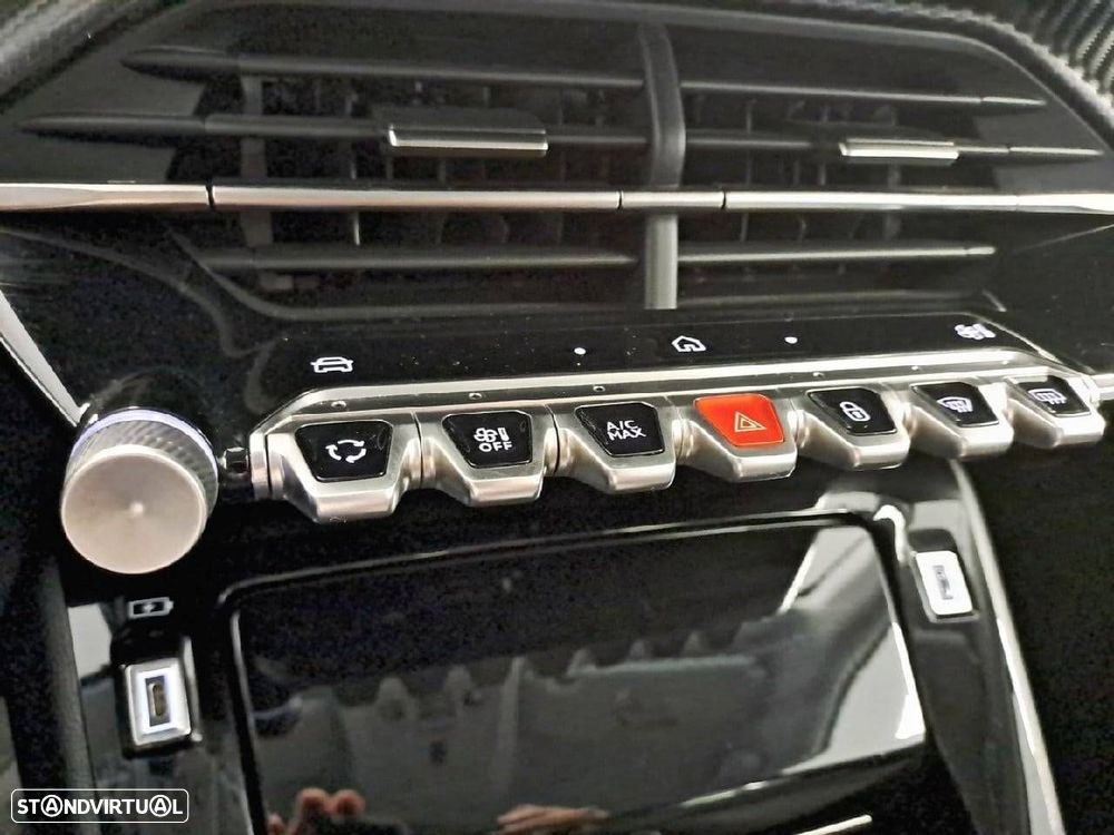 Peugeot 208 1.2 Hybrid Allure e-DCS6 - 23