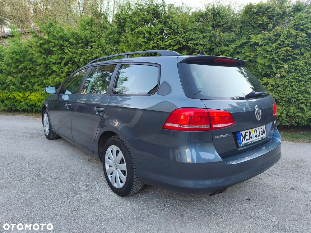 Volkswagen Passat - 11