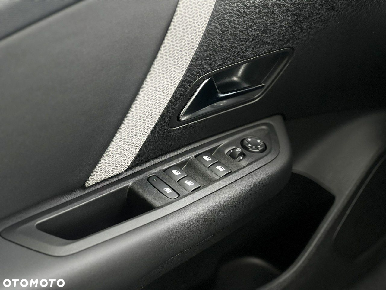 Citroën C4X 1.2 PureTech Max S&S EAT8 - 34