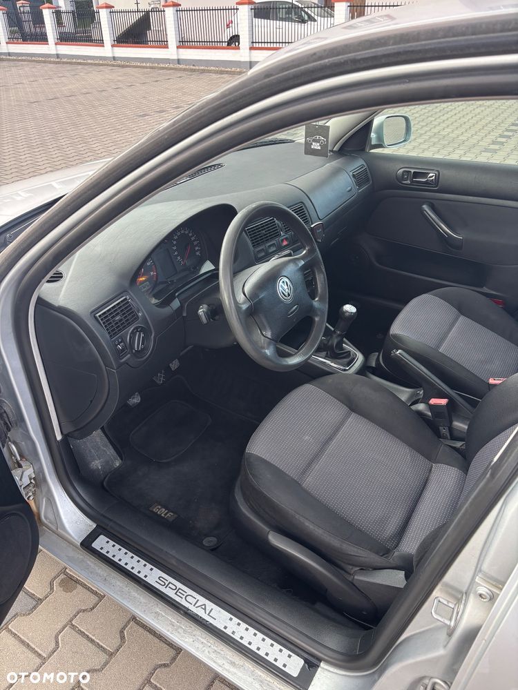 Volkswagen Golf - 9