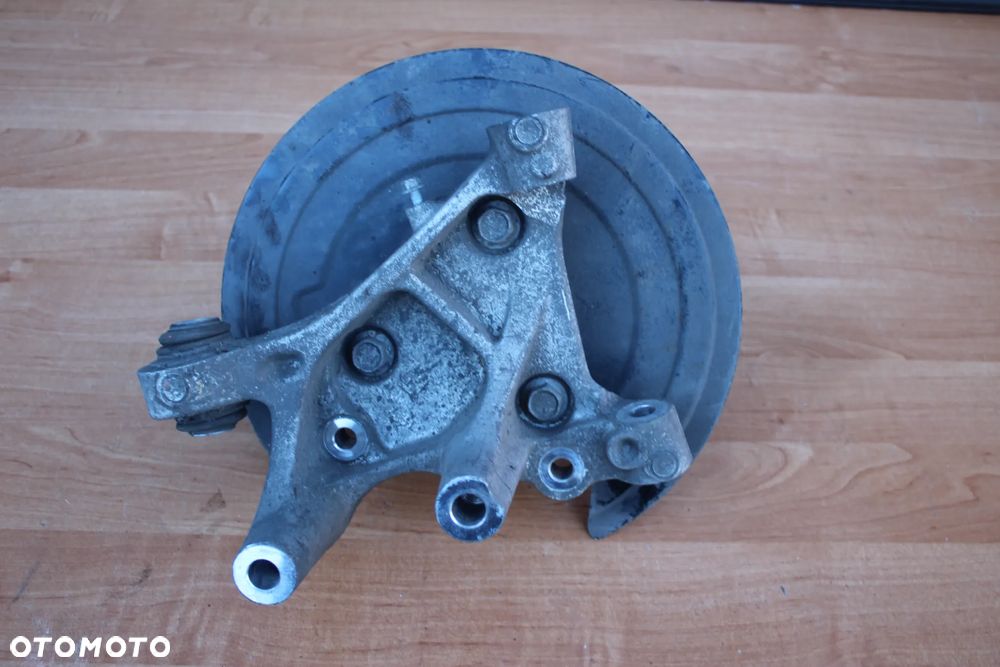 ZWROTNICA PIASTA LEWY TYŁ LEWA TYLNA OPEL INSIGNIA B 5x115 - 3