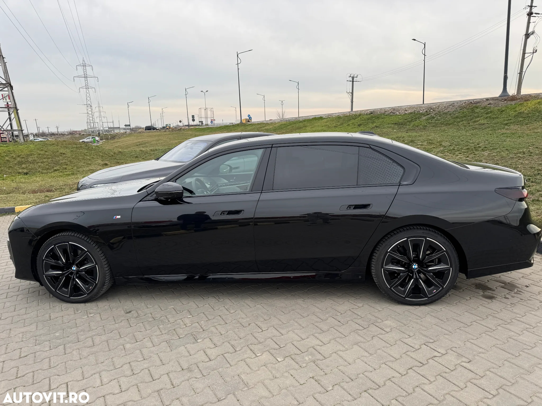 BMW Seria 7 740d xDrive MHEV - 8