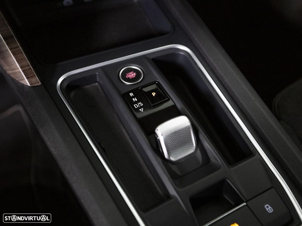 SEAT Leon 1.4 e-Hybrid Xcellence DSG - 27