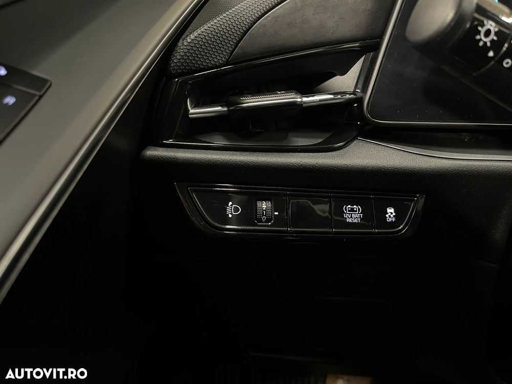 Kia Niro 1.6 GDI HEV 2WD OPF Aut. Vision - 26