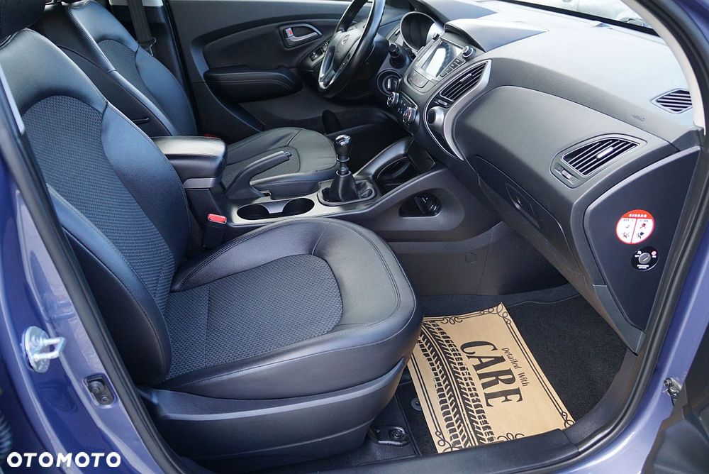 Hyundai ix35 1.6 2WD Fifa World Cup Edition - 16