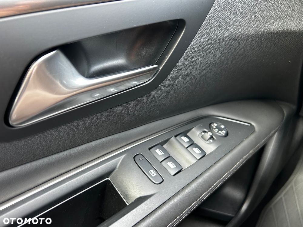 Peugeot 3008 HDi FAP 150 Premium - 27