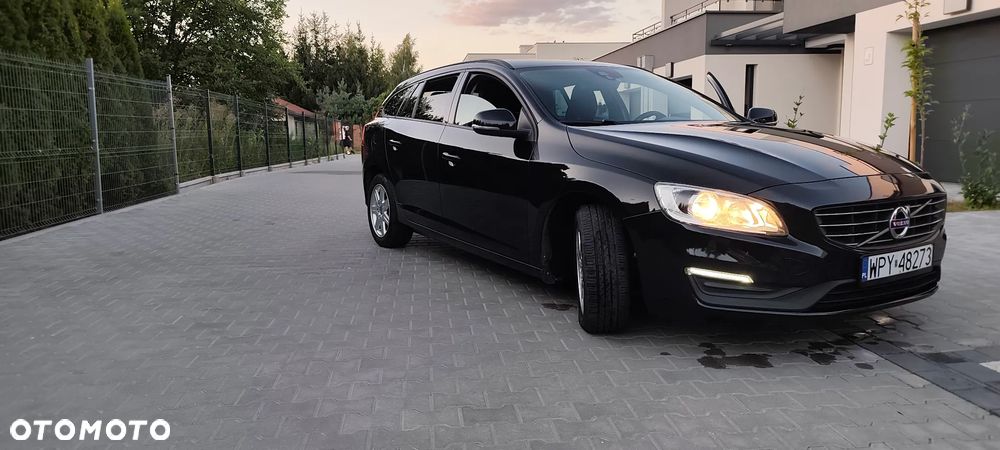 Volvo V60 D2 Momentum - 4