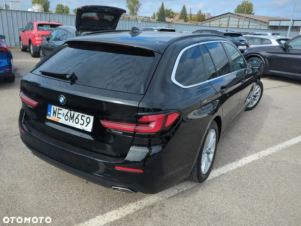 BMW Seria 5 530i mHEV - 4