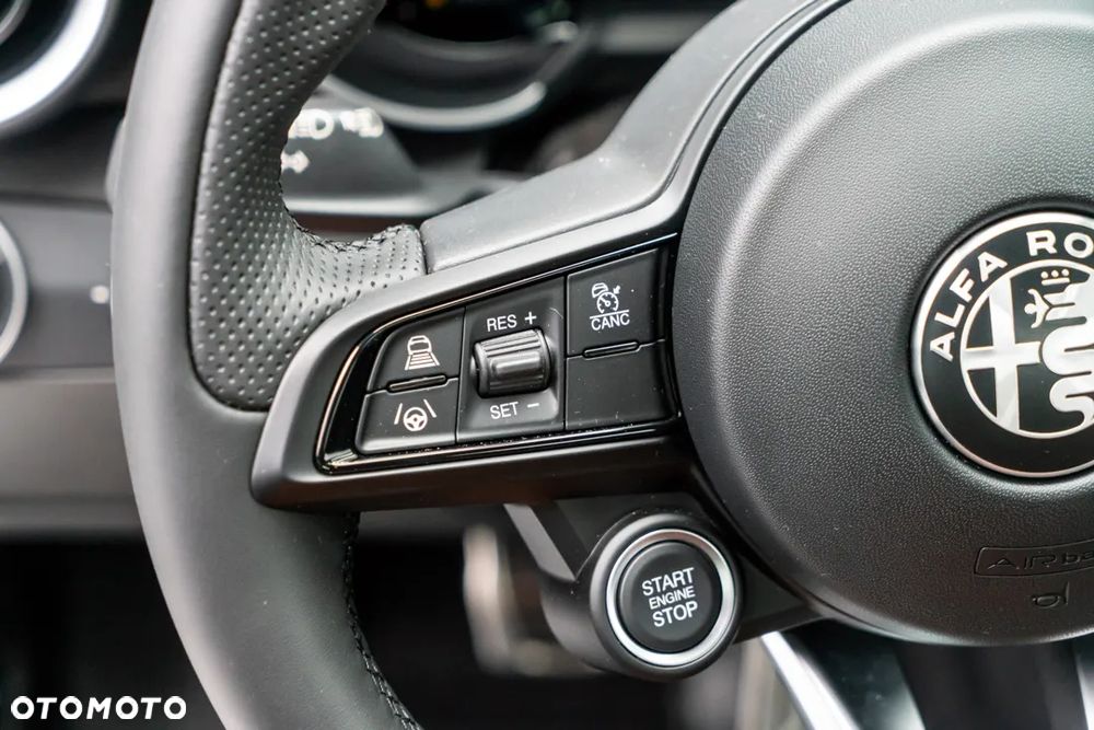 Alfa Romeo Giulia 2.0 Turbo TI Q4 - 22