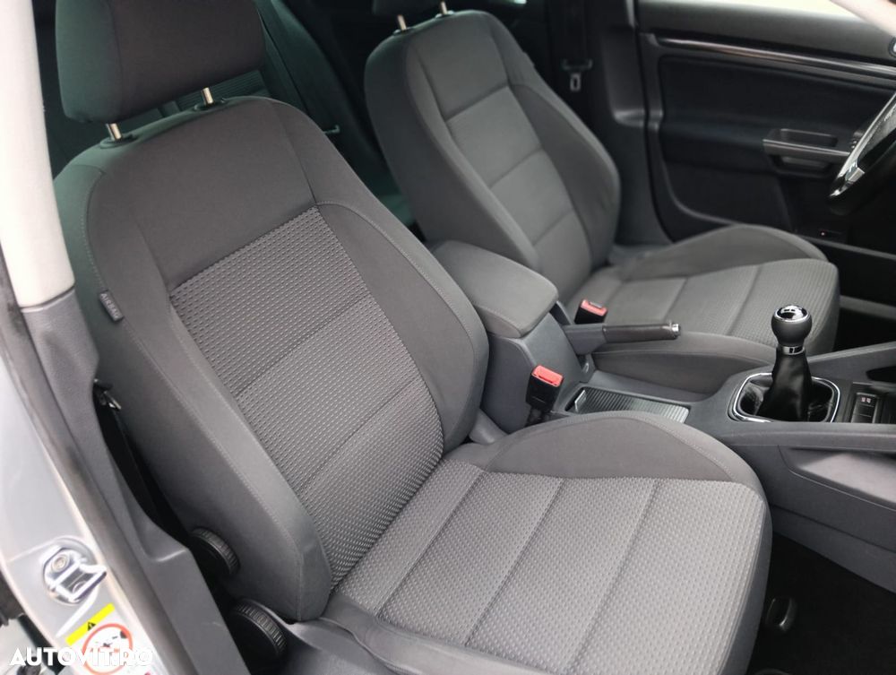 Volkswagen Golf 1.9 TDI DPF Sportline - 8