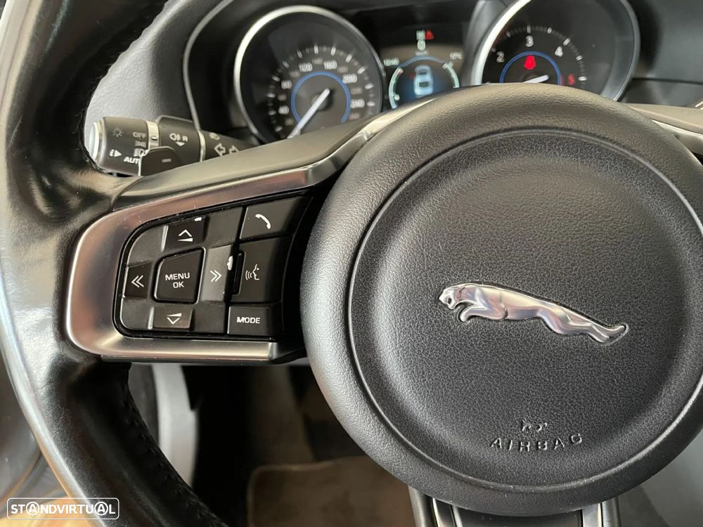 Jaguar XF - 23