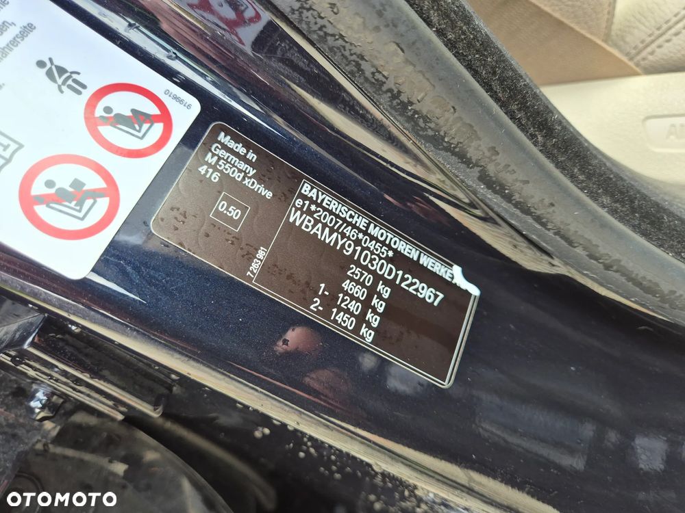 BMW Seria 5 M550d xDrive Sport-Aut - 33