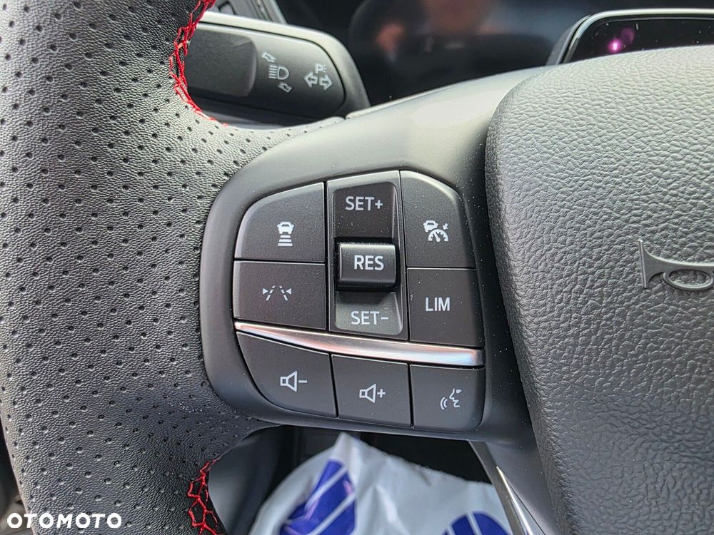 Ford Kuga - 22