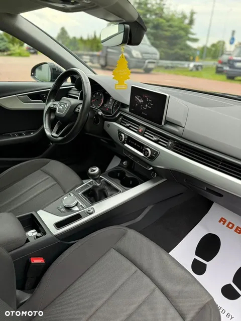 Audi A4 2.0 TDI Design - 6