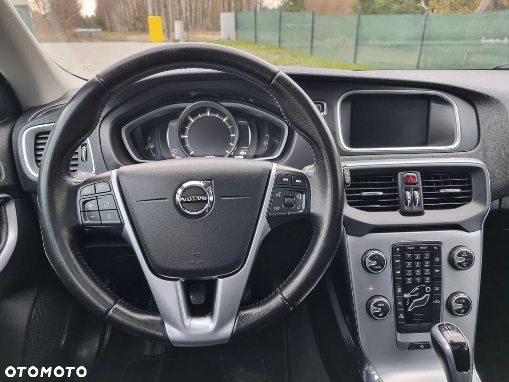 Volvo V40 D2 Inscription - 9