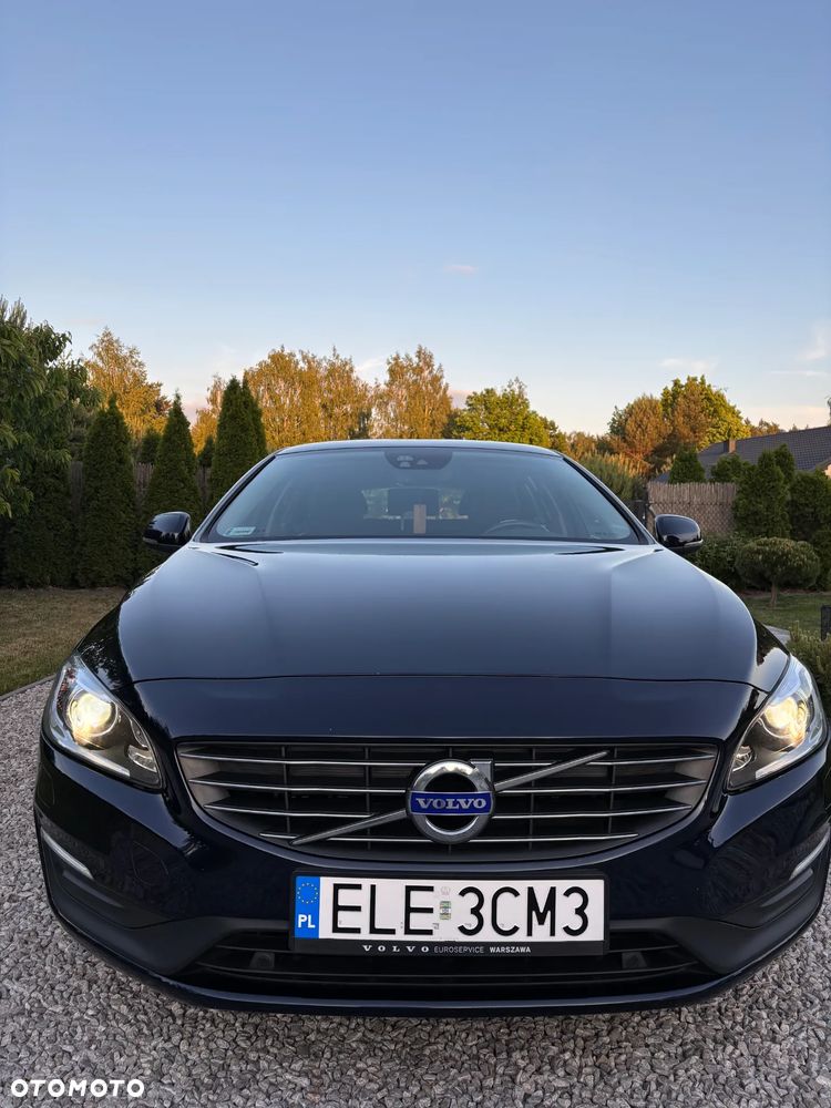 Volvo V60 D4 Drive-E Momentum - 13