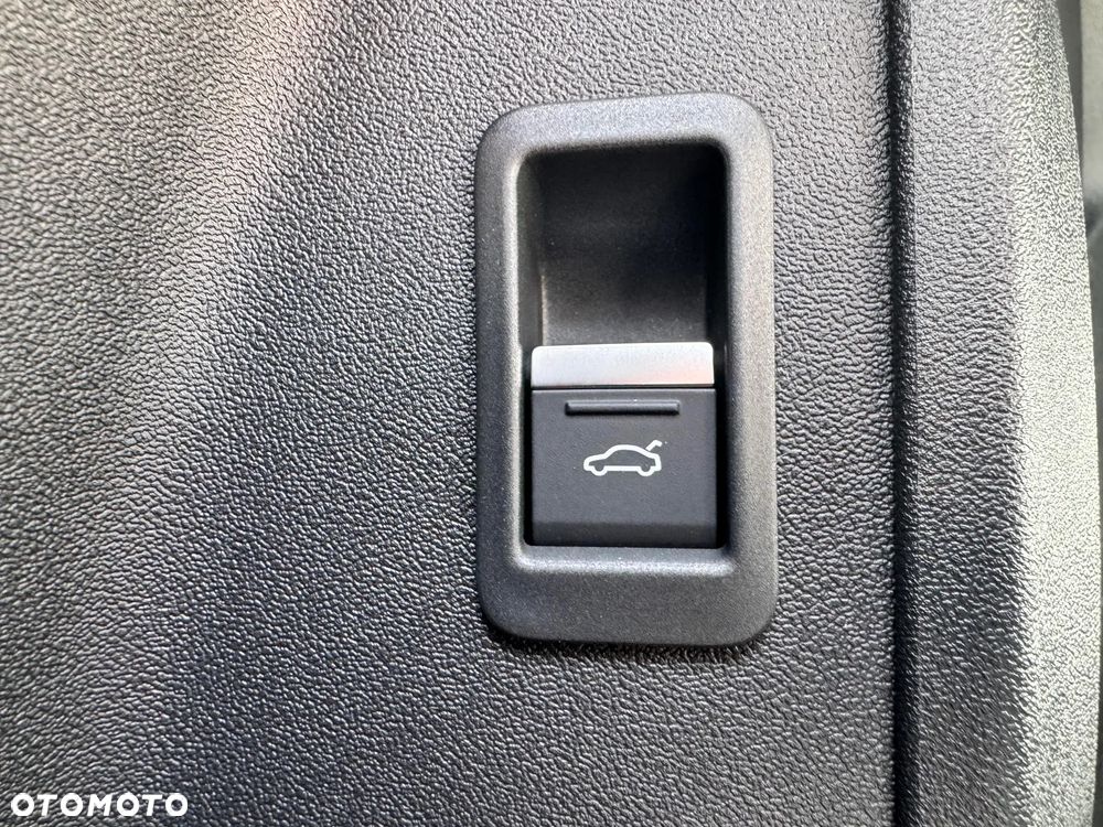 Audi Q3 TFSI mHEV 110 kW S tronic - 12