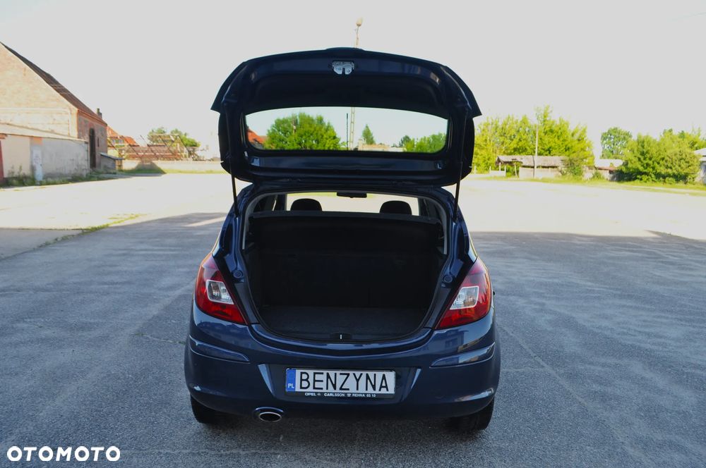 Opel Corsa 1.4 16V Satellite - 9