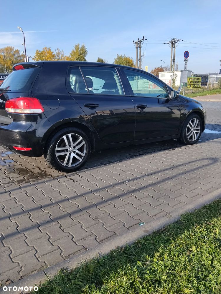 Volkswagen Golf - 2
