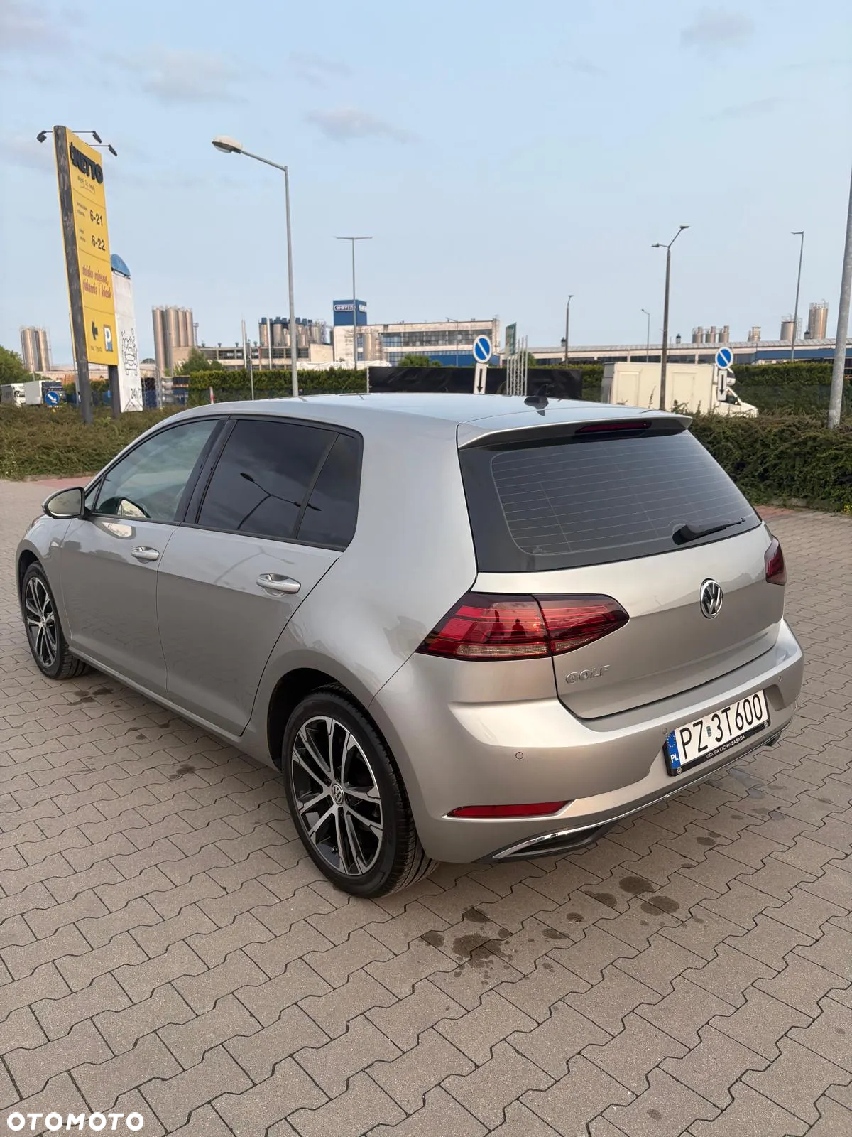 Volkswagen Golf VII 1.6 TDI BMT Comfortline - 4
