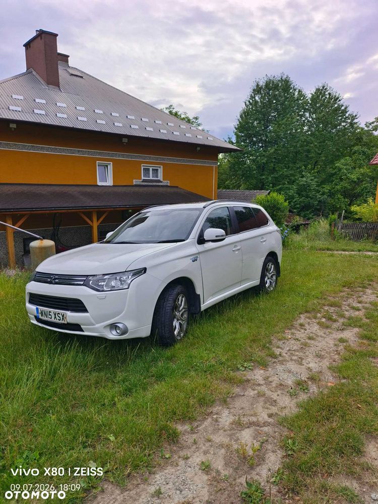 Mitsubishi Outlander - 1