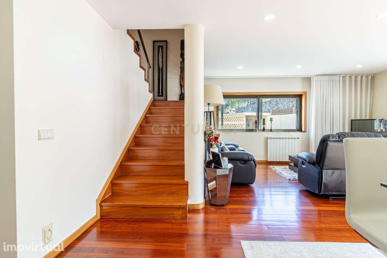 MORADIA T3 COM PISCINA AQUECIDA EM FRAIÃO - Grande imagem: 4/33