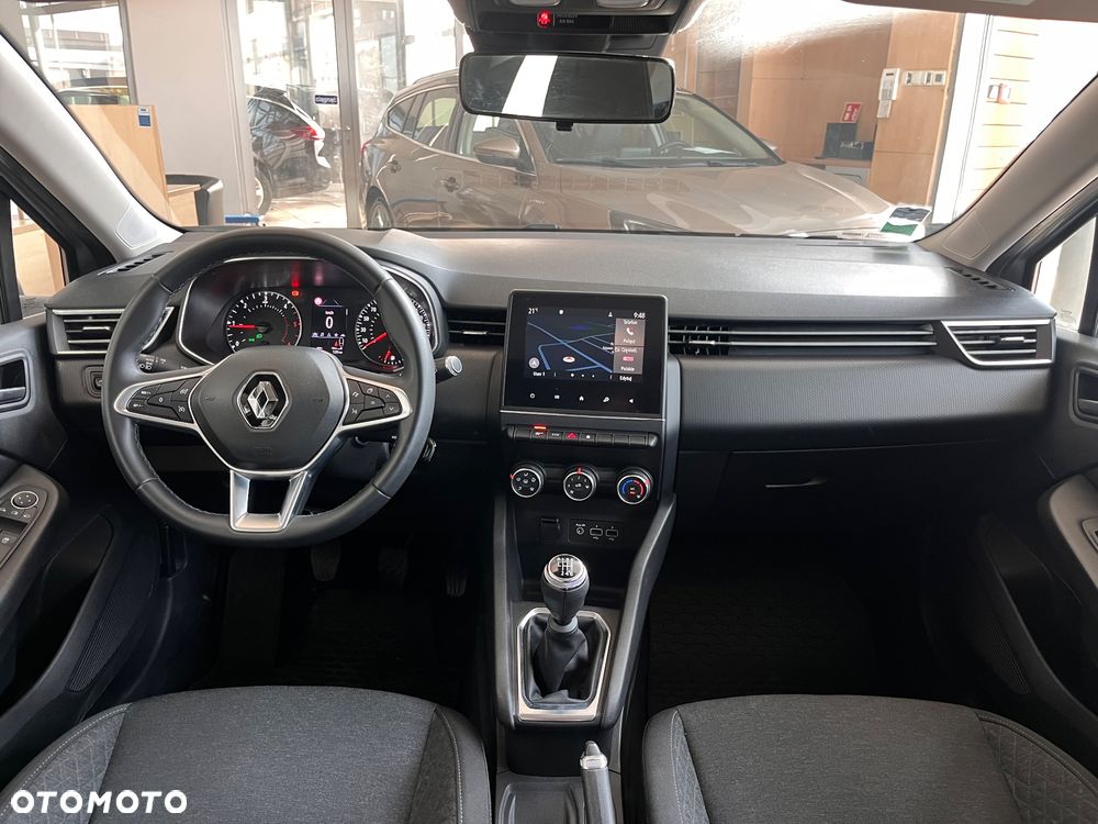 Renault Clio - 11