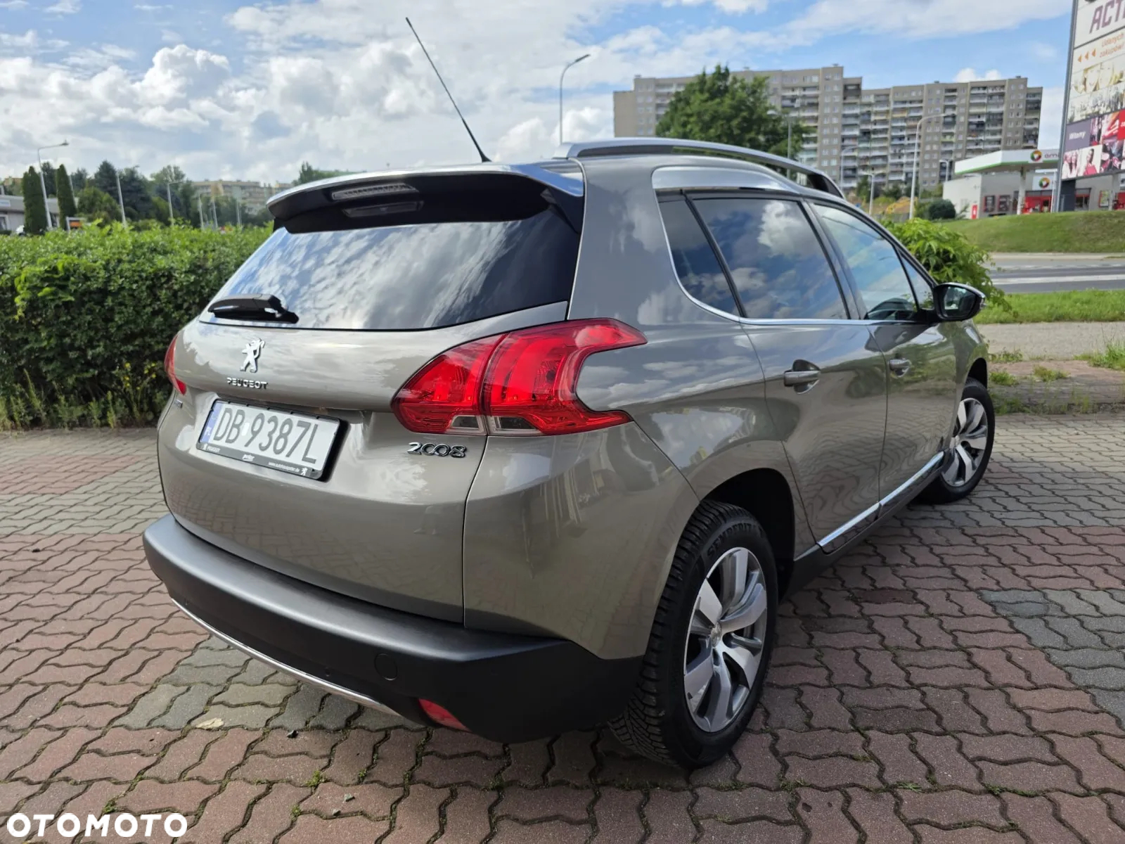 Peugeot 2008 PureTech 110 Stop&Start EAT6 Allure - 6