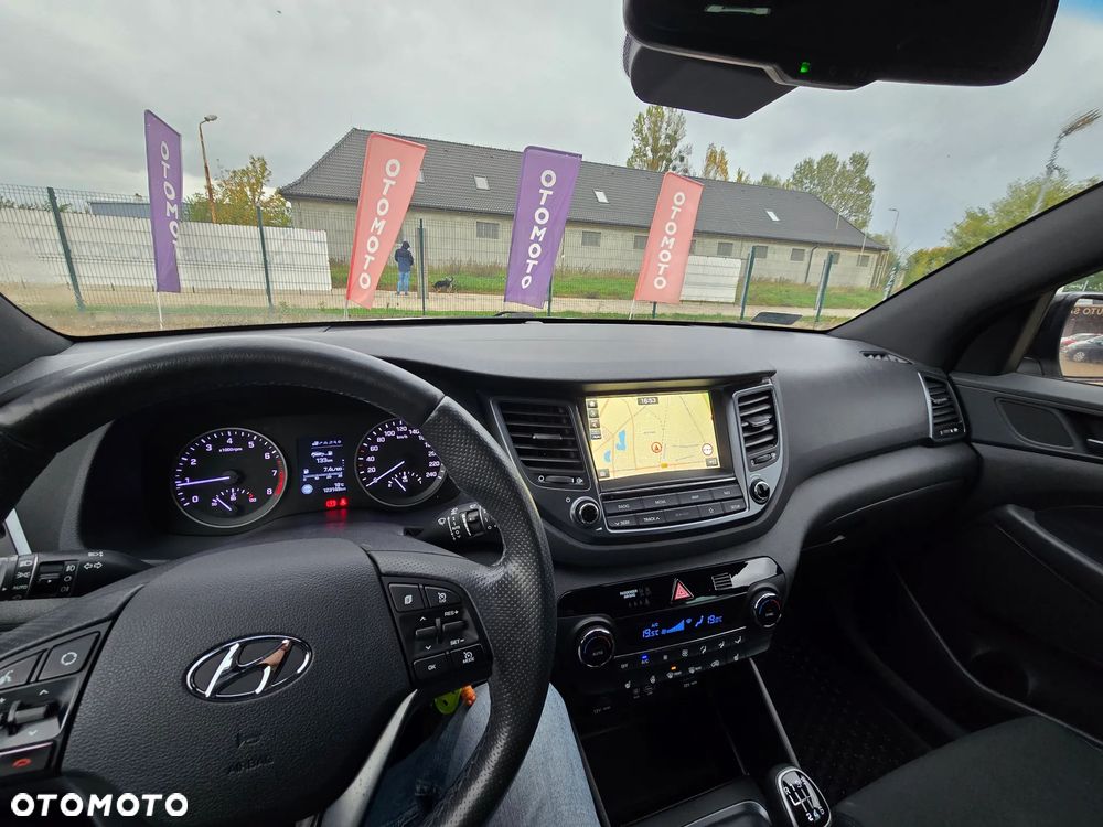 Hyundai Tucson 1.6 GDI BlueDrive GO 2WD - 27