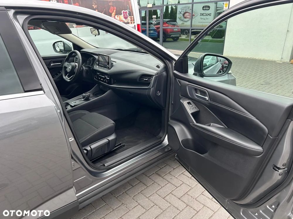 Nissan Qashqai 1.3 DIG-T mHEV N-Connecta Xtronic - 31
