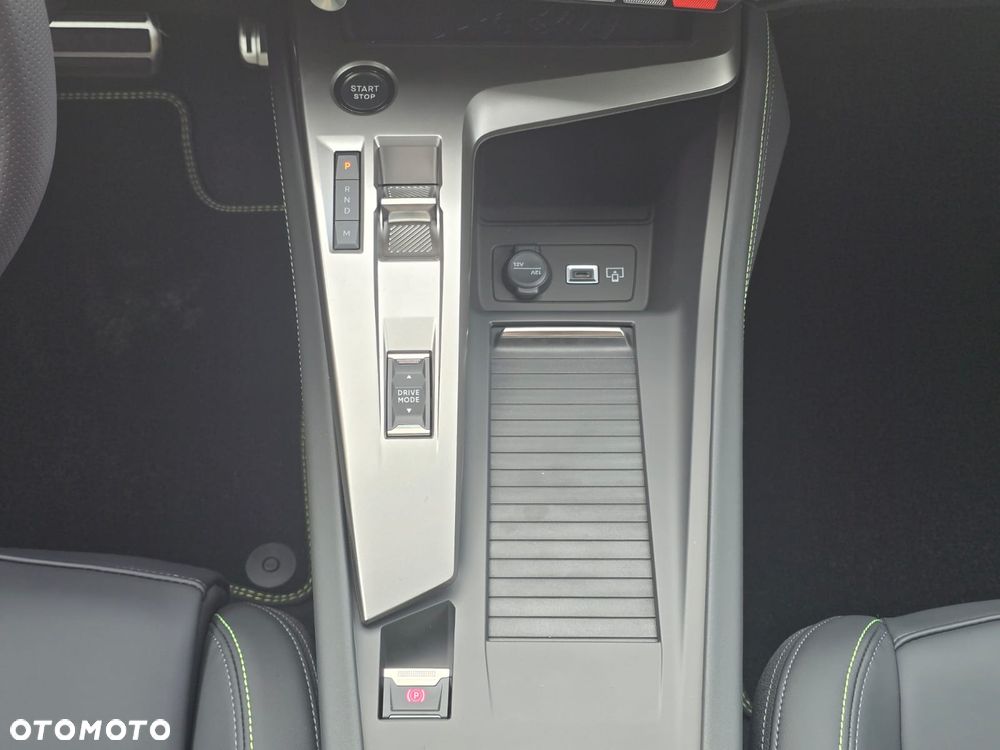 Peugeot 408 - 20