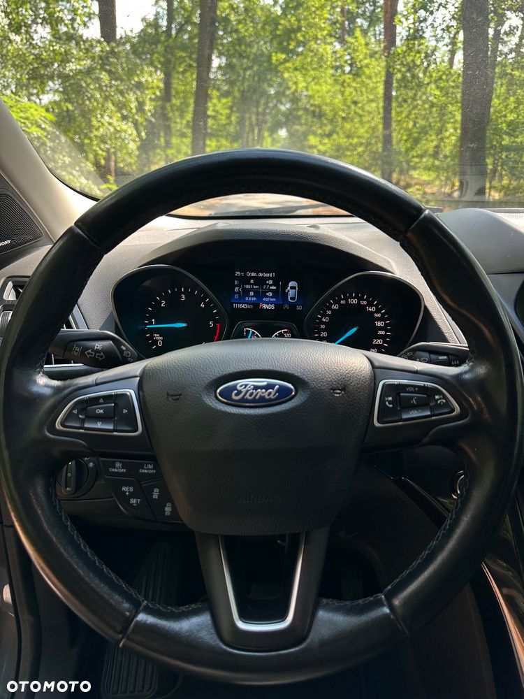 Ford Kuga - 12
