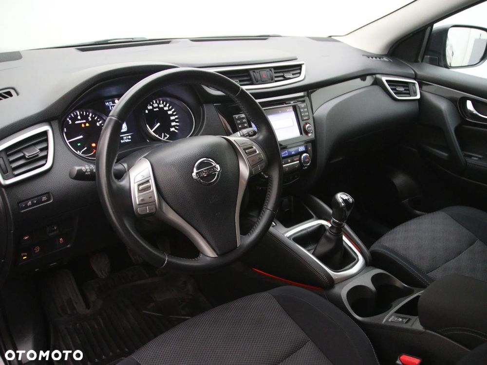 Nissan Qashqai 1.2 DIG-T N-Vision - 18