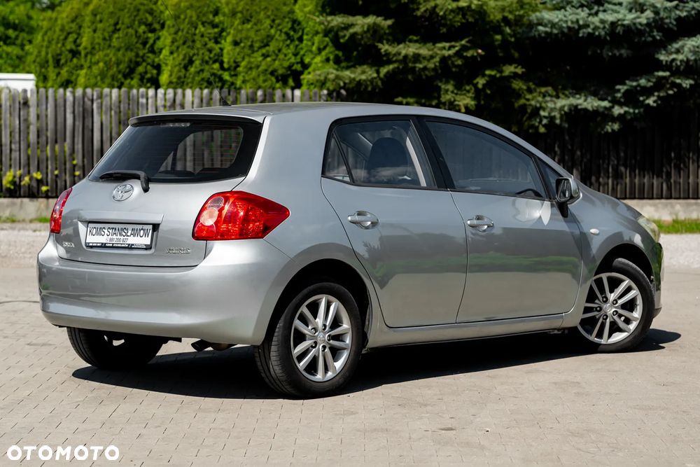 Toyota Auris 1.33 VVT-i Terra - 4