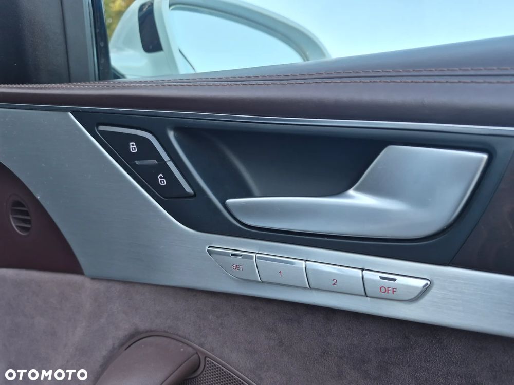 Audi A8 3.0 TDI ultra DPF quattro tiptronic - 26