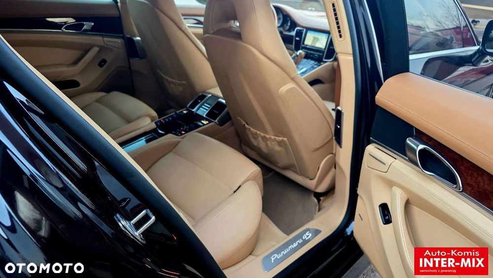 Porsche Panamera - 32