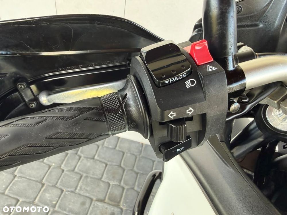 Suzuki DL - 19