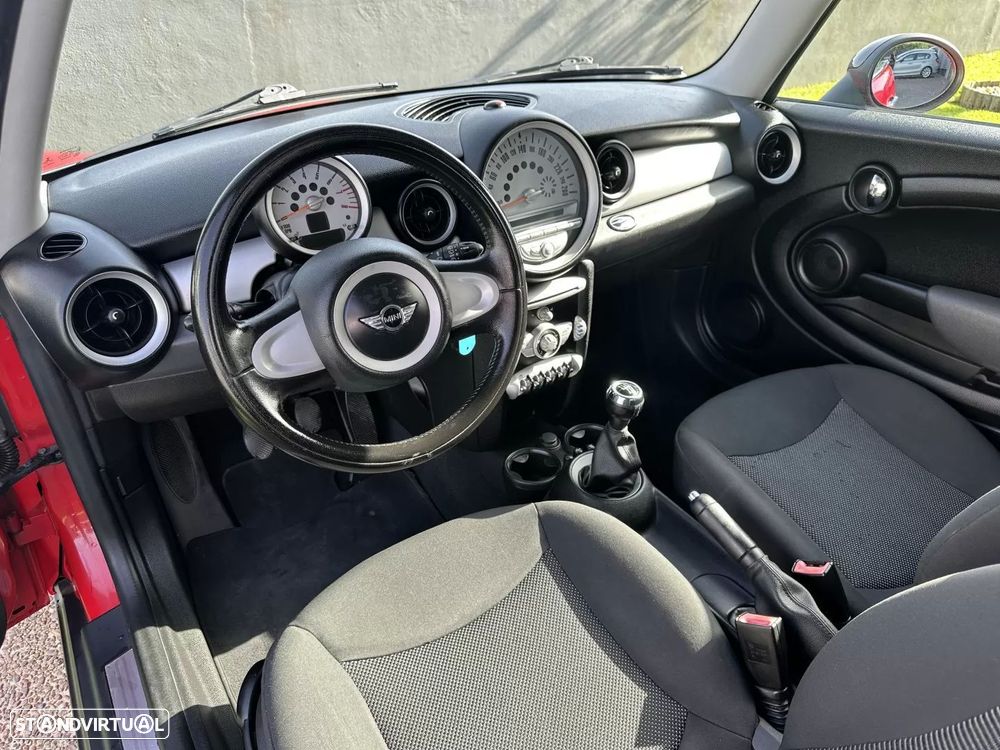 MINI 3 Portas One 1.4 - 24