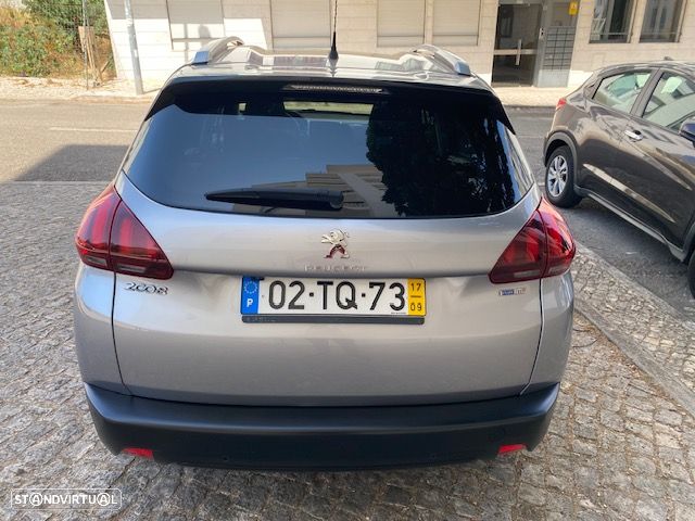 Peugeot 2008 1.2 PureTech Style - 13