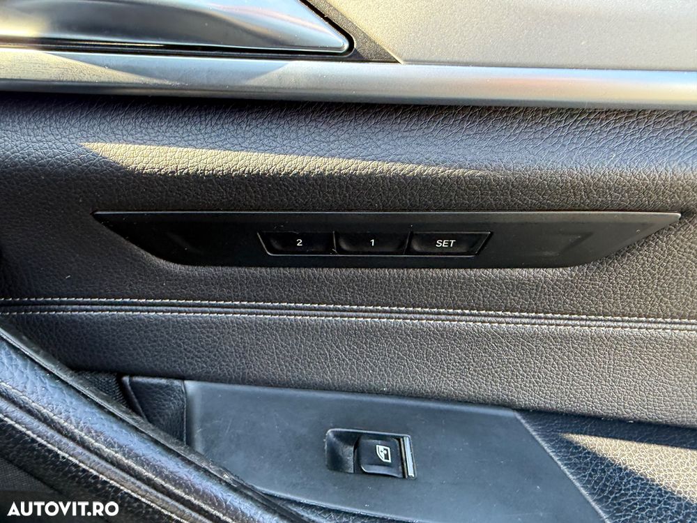 BMW Seria 5 520d Aut. Luxury Line - 11