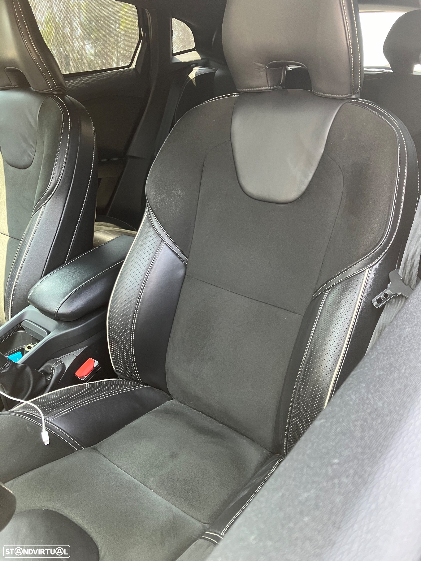 Volvo V40 2.0 D2 R-Design - 8