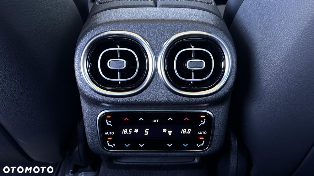 Mercedes-Benz GLC - 29