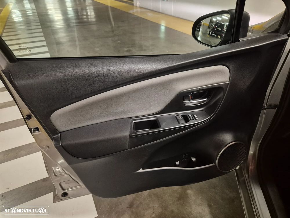 Toyota Yaris 1.0 VVT-i ACtive+AC - 26