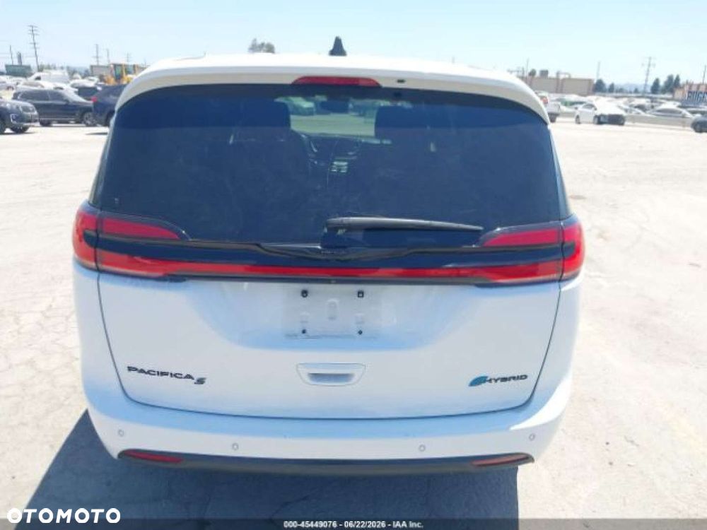 Chrysler Pacifica - 7