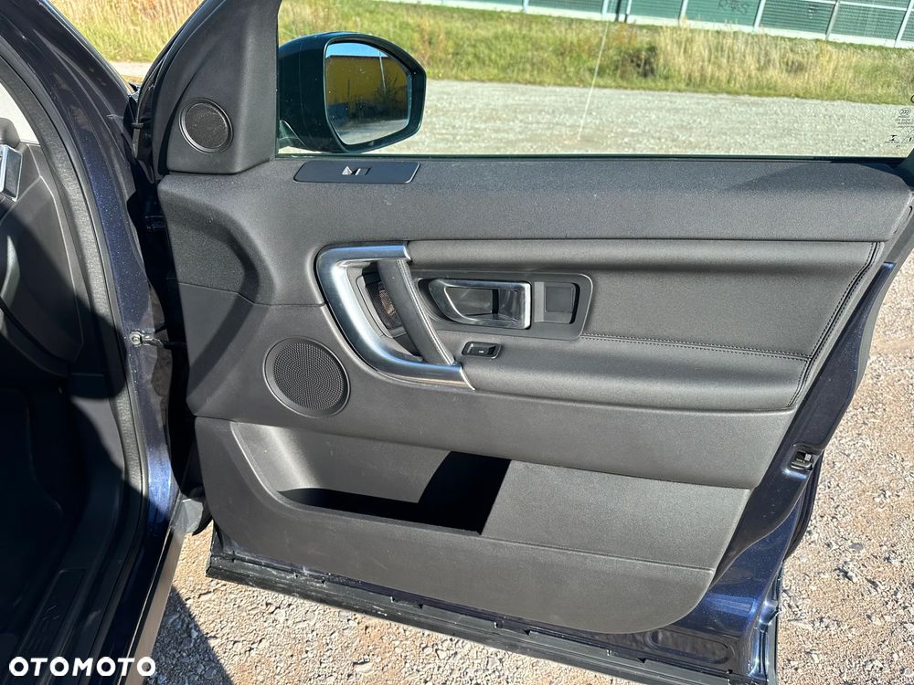 Land Rover Discovery Sport - 30